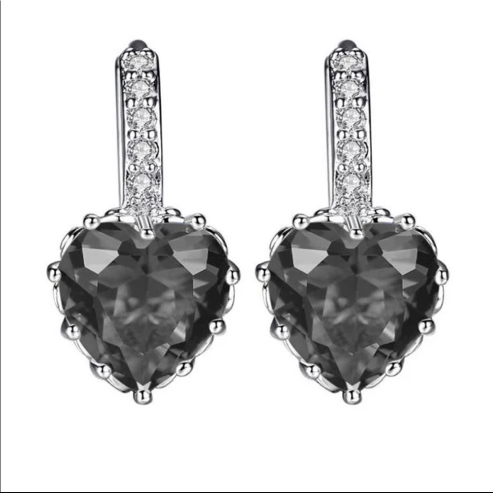 New 925 Silver Romantic Heart Sapphire Earrings - Picture 3 of 3